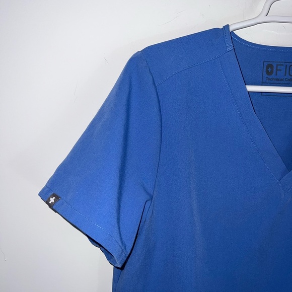 Figs Womens blue Scrub Top medium - Picture 3 of 9
